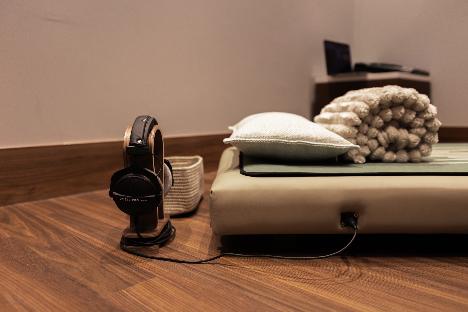 The Onizion vibroacoustic bed
